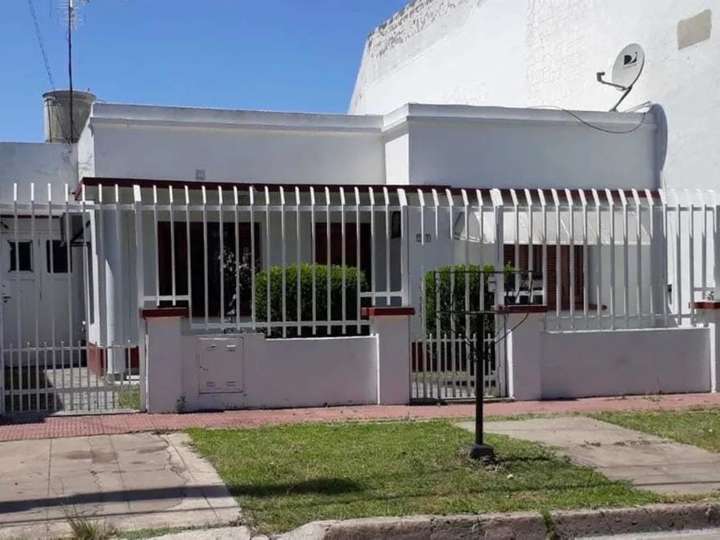 Casa en venta en Bolívar, 3016, Lomas del Mirador