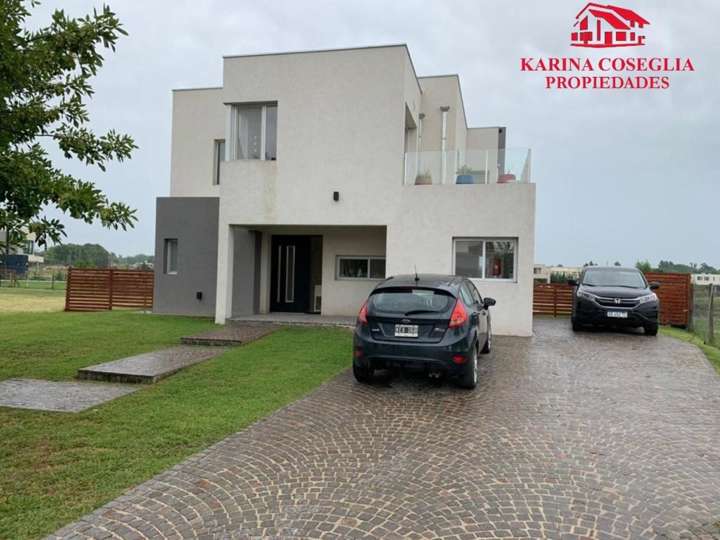 Casa en alquiler en Avenida de Los Lagos, Belén de Escobar