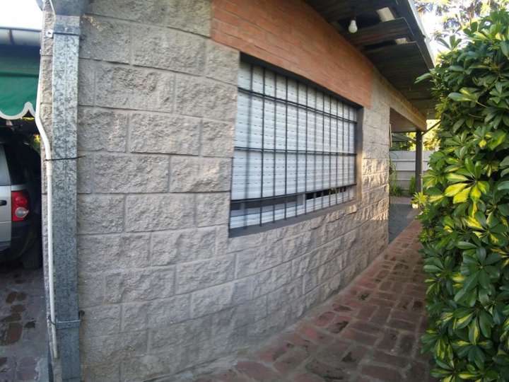 Casa en venta en Gabriela González Gass, Ciudad Autónoma de Buenos Aires