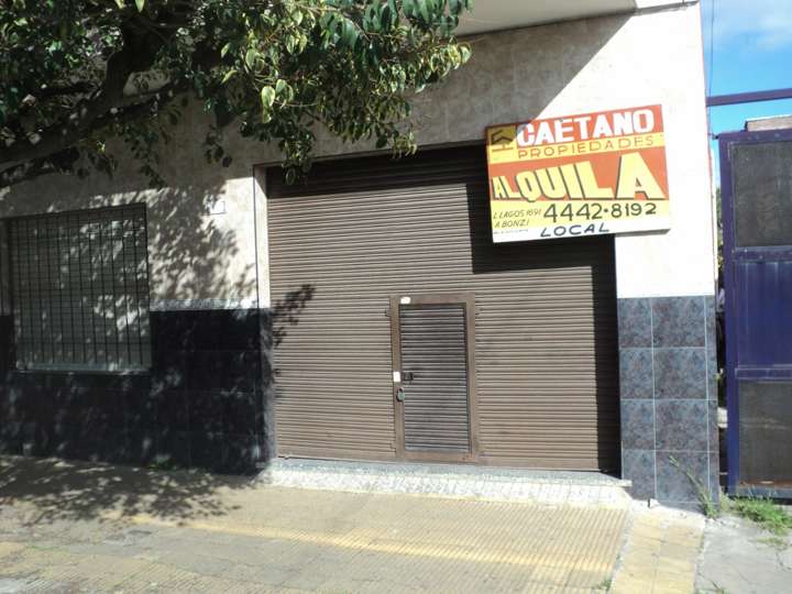 Comercial / Tienda en alquiler en Calle 900, Ciudad Evita