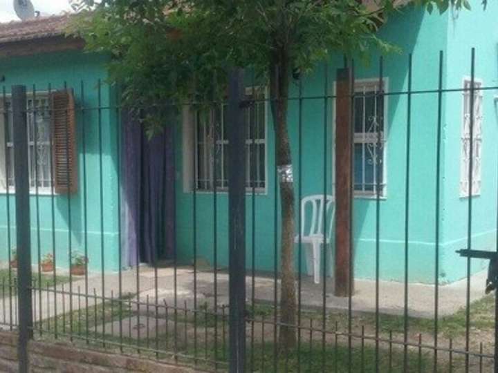 Casa en venta en José Ingenieros, Mariano Acosta
