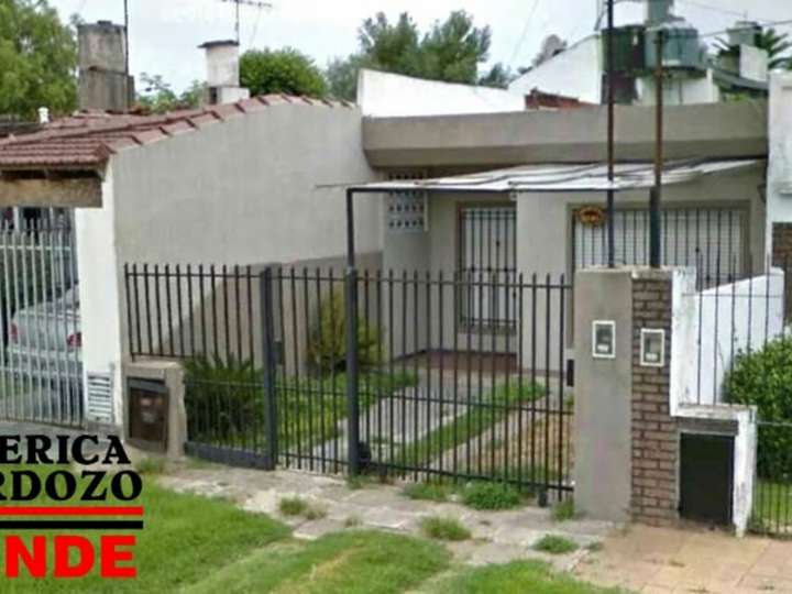 Casa en venta en Olegario Víctor Andrade, Buenos Aires