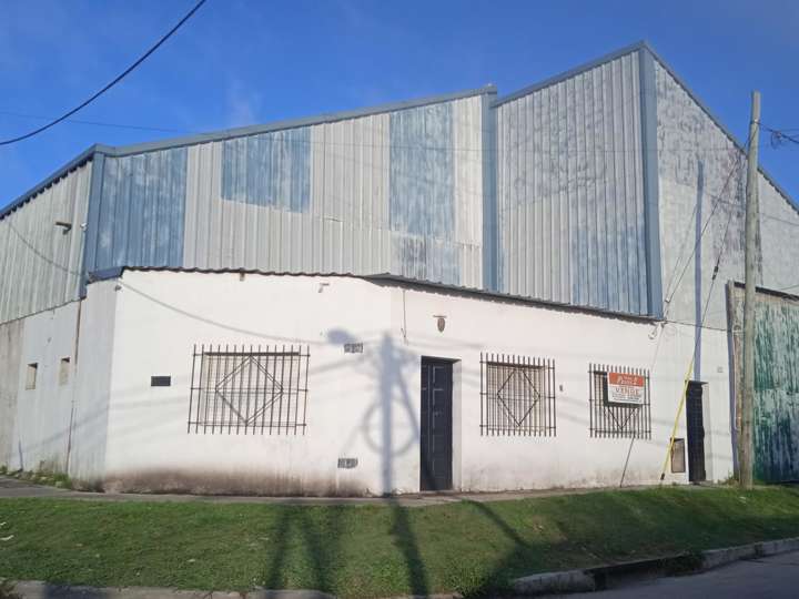 Comercial / Tienda en venta en Concejal Luis Alberto Settino, 649, Buenos Aires