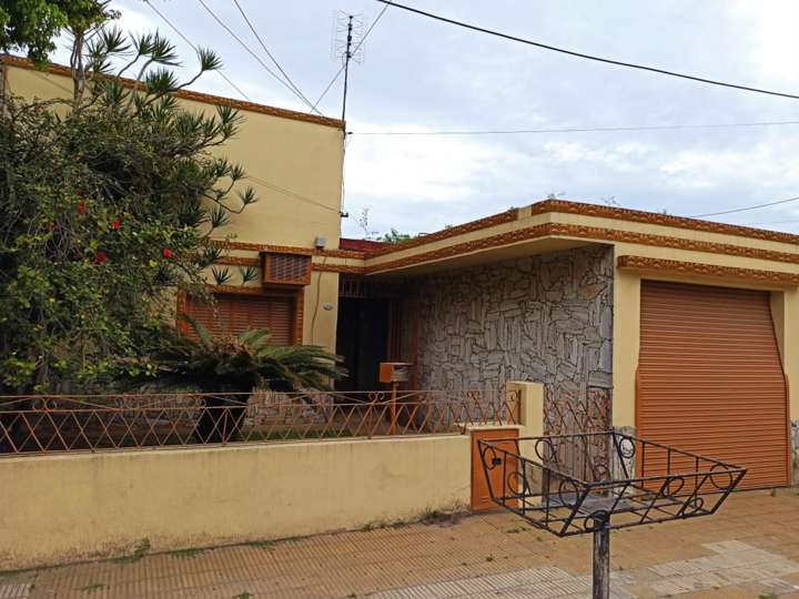 Casa en venta en Sommer, Buenos Aires