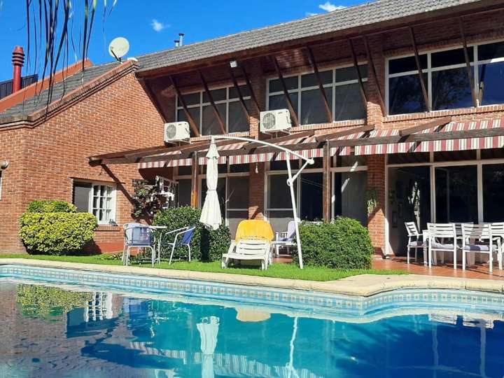 Casa en alquiler en Avenida Pedro Dreyer, El Jagüel