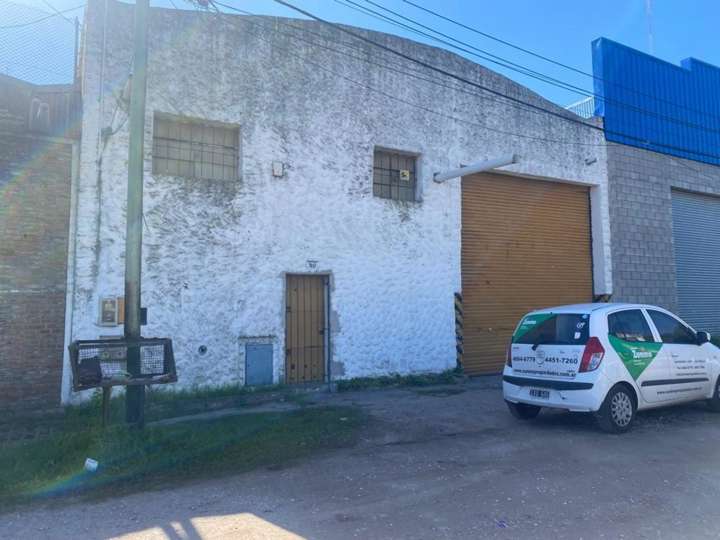 Comercial / Tienda en venta en Maestro Ángel D'Elía, 1564, Buenos Aires