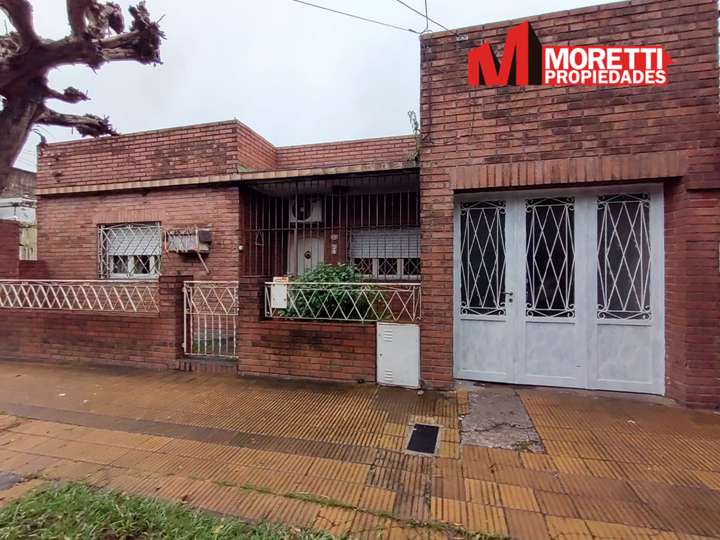 Casa en venta en 831 - 12 de Octubre, 1280, Villa Bosch