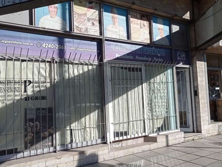 Comercial / Tienda en venta en Sáenz Peña, 35, Remedios de Escalada