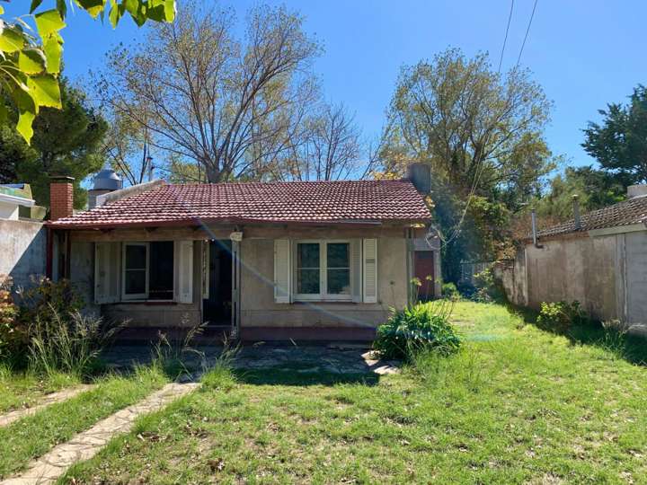 Casa en venta en Avenida Monseñor Zucchiatti, Buenos Aires