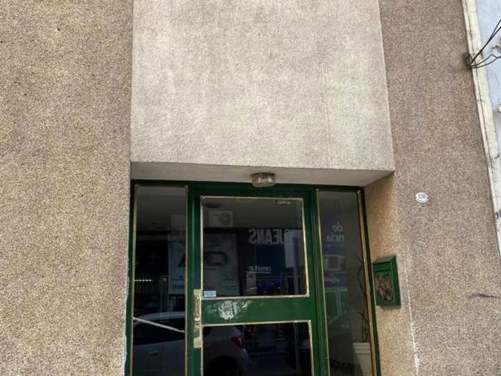 Departamento en venta en Avenida Presidente Juan Domingo Perón, Buenos Aires