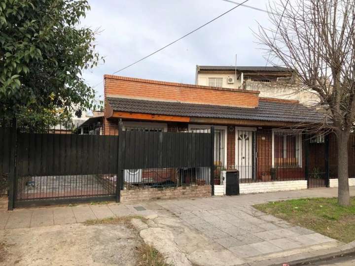 Casa en venta en Bulnes, 2558, El Palomar