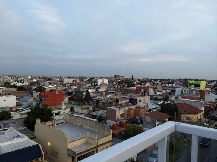 Departamento en venta en Juan del Campillo, 2699, Villa Luzuriaga