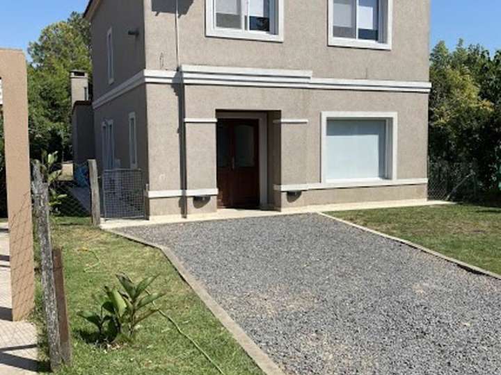 Casa en alquiler en Lobos, Pilar