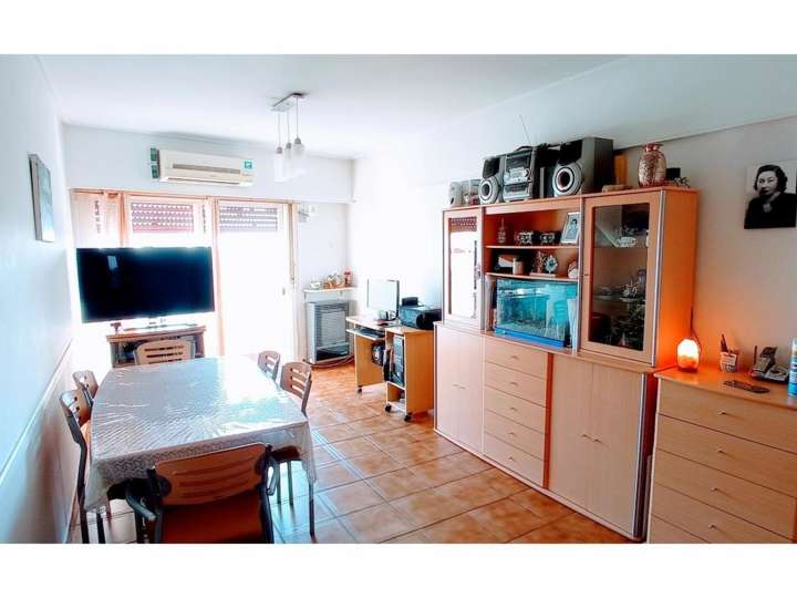 Departamento en venta en Venezuela, Buenos Aires