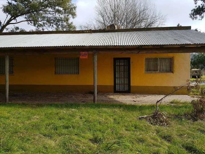 Casa adosada en venta en Partido de Mercedes, Buenos Aires