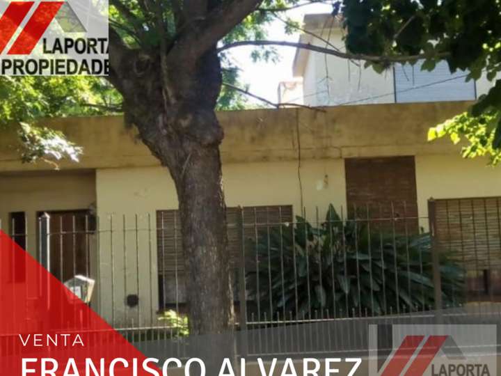 Casa en venta en General Conesa, Francisco Álvarez