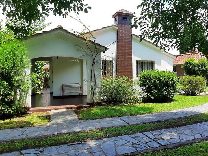 Casa adosada en venta en Los Fresnos, Francisco Álvarez