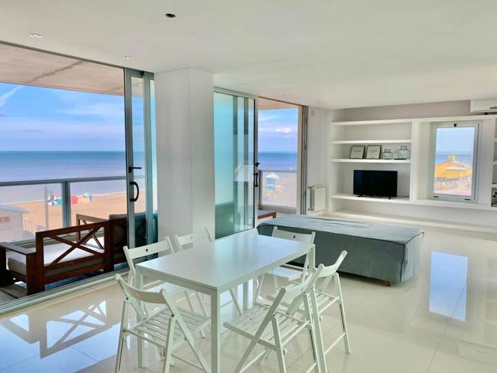 Departamento en venta en Avenida Juan Domingo Perón, Buenos Aires