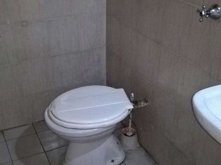 Comercial / Tienda en venta en Avenida Diego Armando Maradona, Buenos Aires