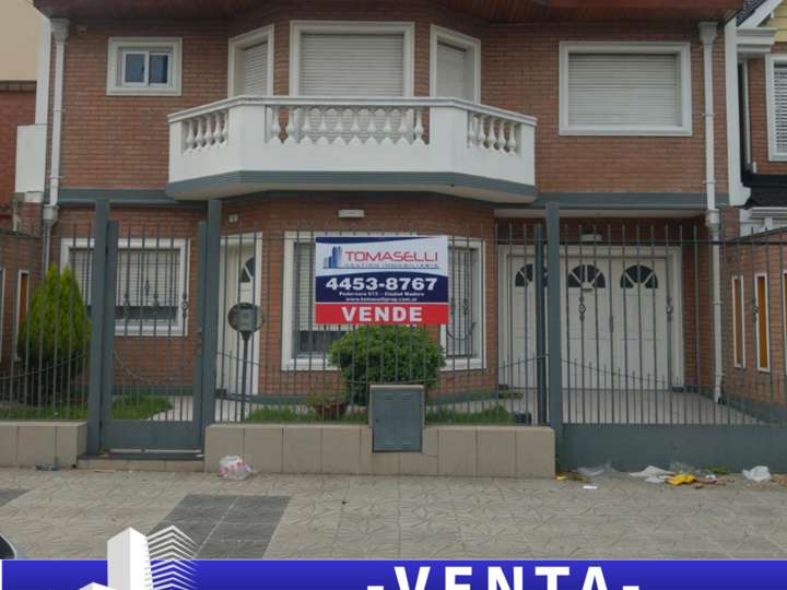 Casa en venta en 100 Luis Guanella, 100, Buenos Aires
