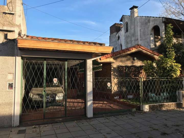 Casa en venta en 542 - Doctor Amadeo Sabattini, 4101, Santos Lugares