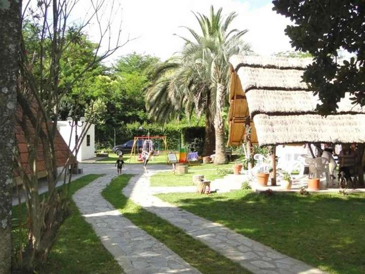 Casa adosada en venta en Avenida Álvarez Thomas, La Reja