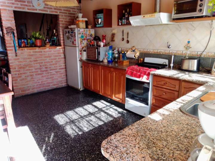 Casa en venta en Juan Bautista Justo, 602, Haedo