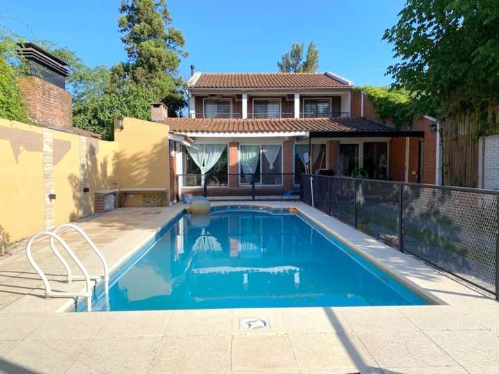 Casa en venta en Semana de Mayo, Francisco Álvarez