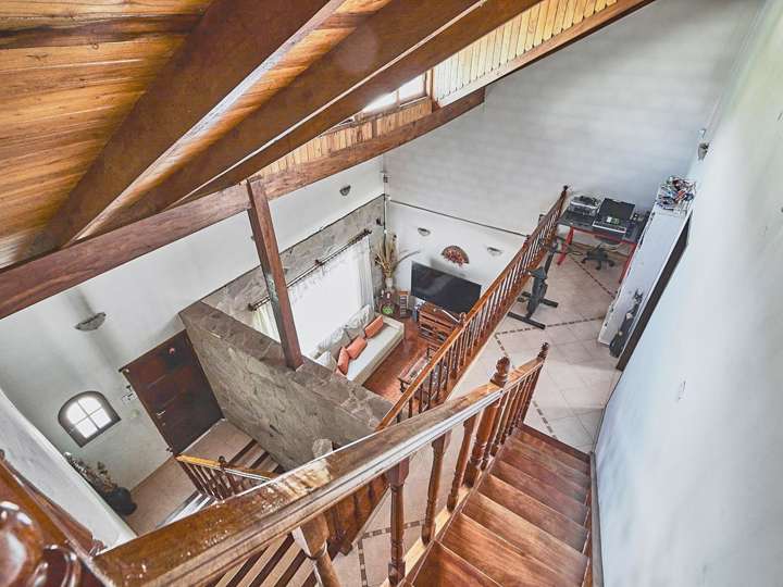 Casa en venta en Félix Frias, Hurlingham