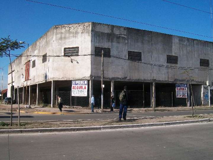 Comercial / Tienda en alquiler en Avenida del Sesquicentenario, 216, Los Polvorines