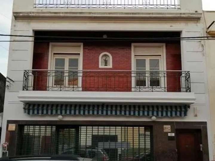 Casa en venta en Larrea, 265, Buenos Aires