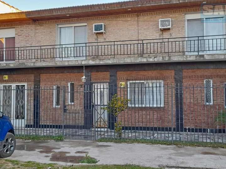 Casa en venta en Intendente Federico Pedro Russo, Buenos Aires