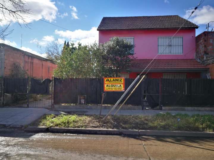 Casa en venta en Intendente Emilio Gnecco, Paso del Rey