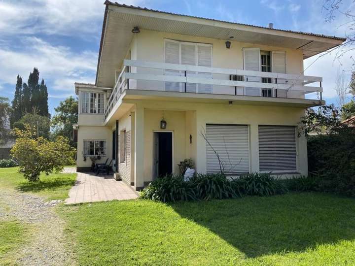 Casa en venta en Jacinto Calvo, 703, José Mármol