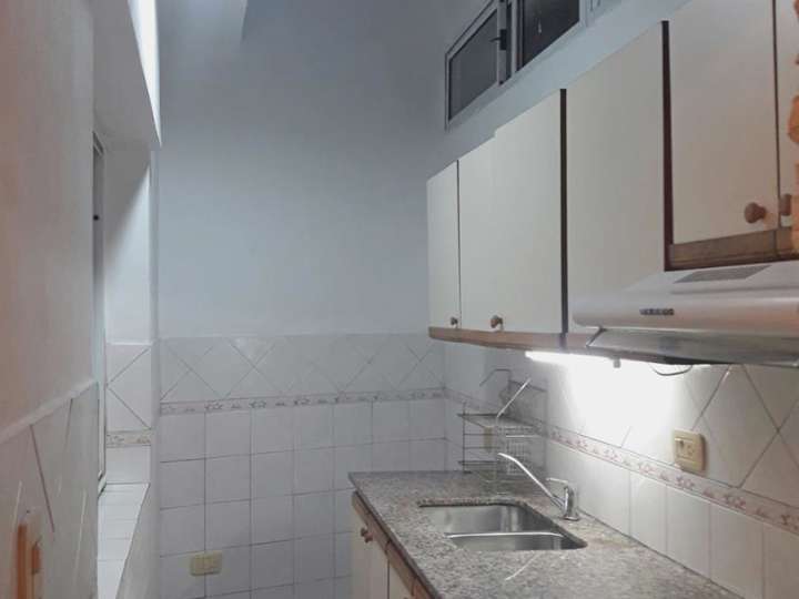 Edificio en venta en Venezuela, 3559, Buenos Aires