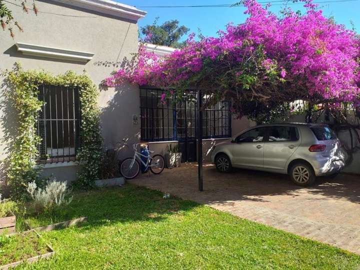 Casa en venta en Hipólito Bouchard, 2064, José Mármol