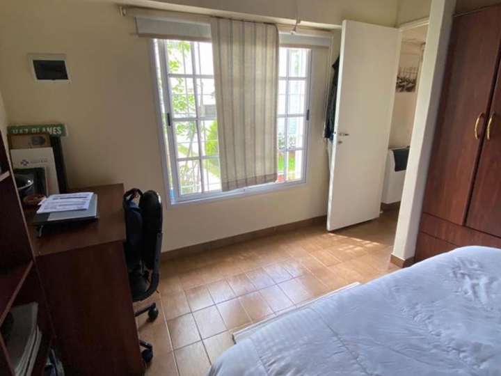 Edificio en venta en Pérez Galdós, Hurlingham