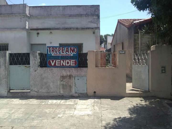 Casa en venta en Limay, 387, La Tablada