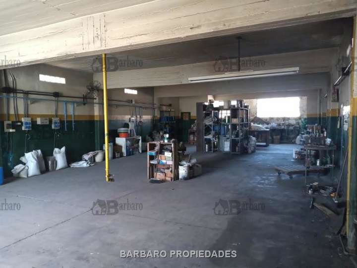 Comercial / Tienda en alquiler en 38 - Hipólito Yrigoyen, 4396, Buenos Aires