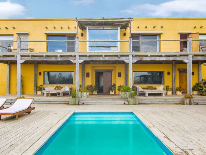 Casa en venta en Calle 10 - El Facón, Buenos Aires