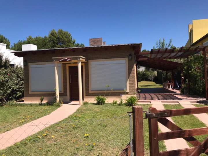 Casa en alquiler en Huemul, Buenos Aires