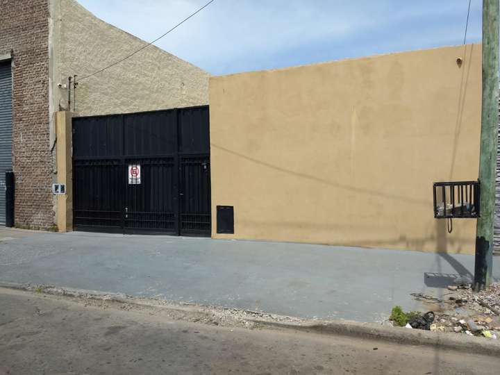 Comercial / Tienda en venta en Alberti, 635, La Tablada