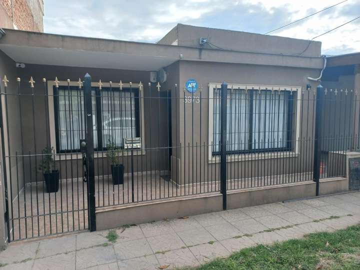 Casa en venta en Leandro N. Alem, Buenos Aires