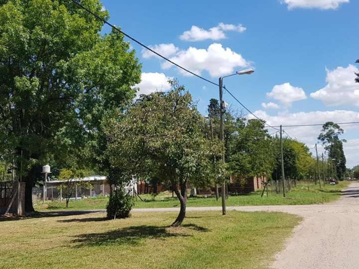 Terreno en venta en Manuela Pedraza, Longchamps