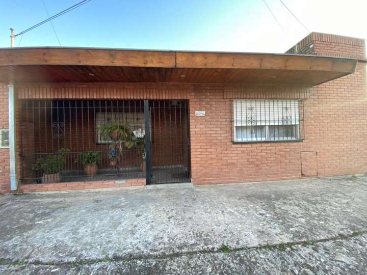 Casa en venta en Calle Coronel Julio Moreno, 802, Loma Hermosa