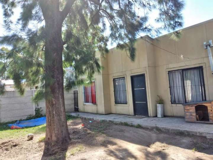 Casa en venta en General Alvear, Longchamps