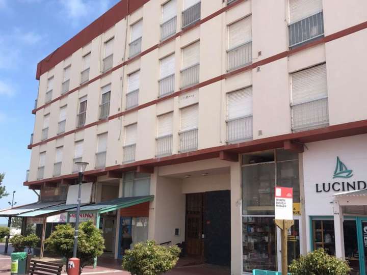 Departamento en venta en Esteban Dufaur, Buenos Aires