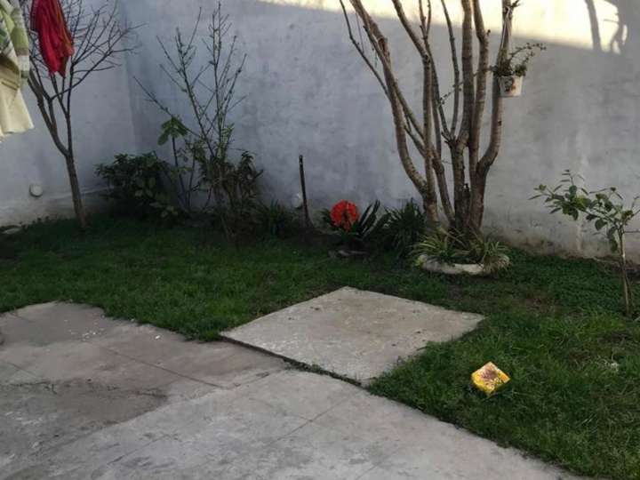 Casa en venta en Carlos María de Alvear, 2202, Buenos Aires