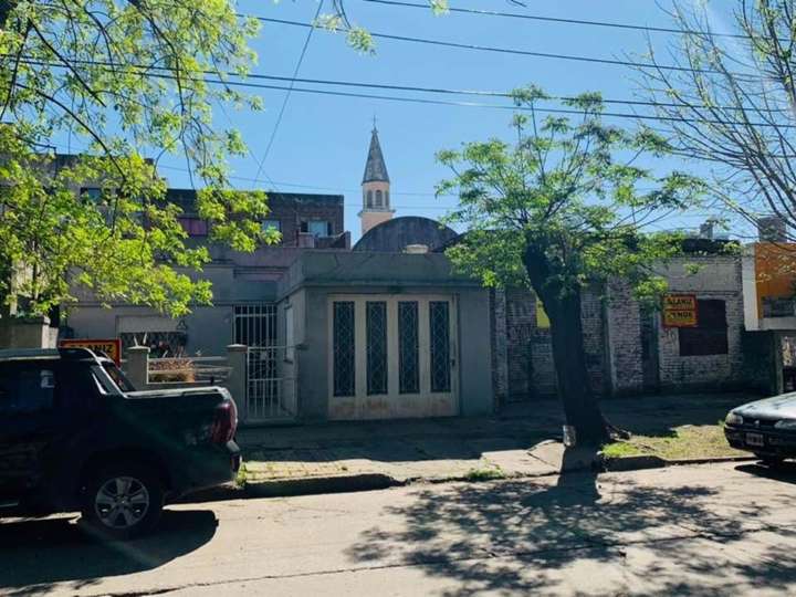 Casa en venta en 630 - Escultor Santiago Parodi, 5401, Buenos Aires