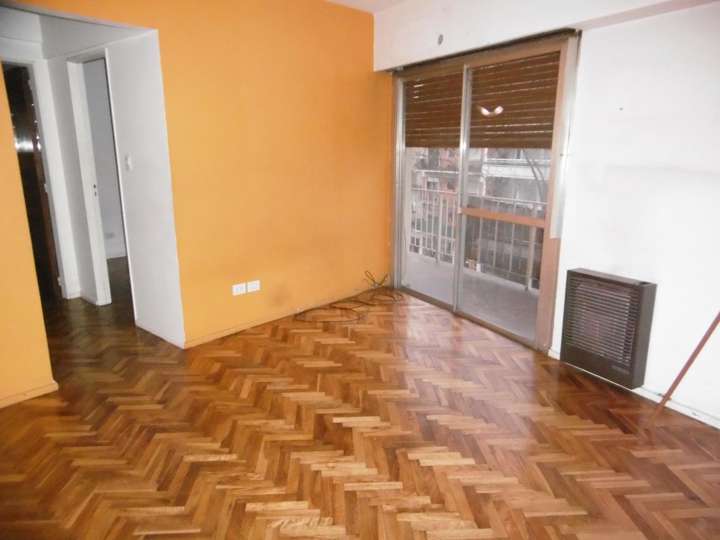 Departamento en venta en Avenida Juan de Garay, Ciudad Autónoma de Buenos Aires